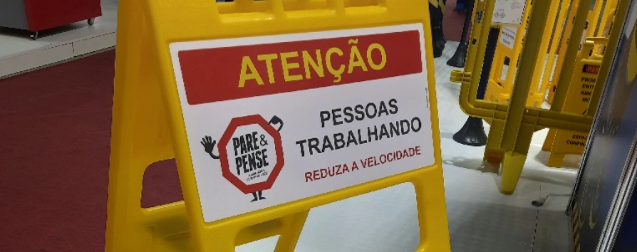 Cavalete de Sinalização Temporária