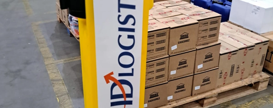 Pedestal organizador de fila com fita retrátil