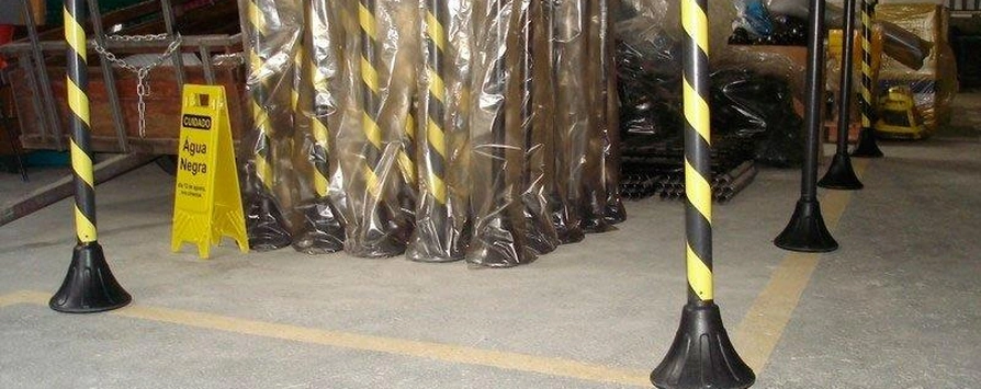 Poste Plastico Zebrado