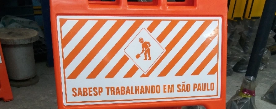 Soluções Personalizadas de Sinalização Industrial