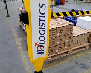 Pedestal Totem Personalizado Retrátil da Tuboart